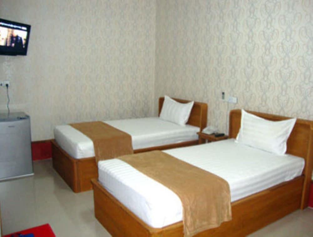 Aung Tha Pyay Hotel 3 Yangon Extérieur photo