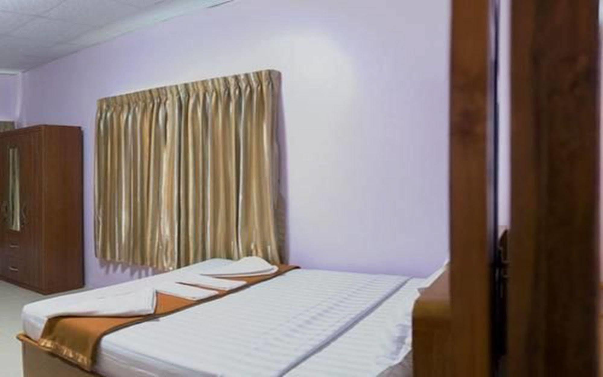 Aung Tha Pyay Hotel 3 Yangon Extérieur photo